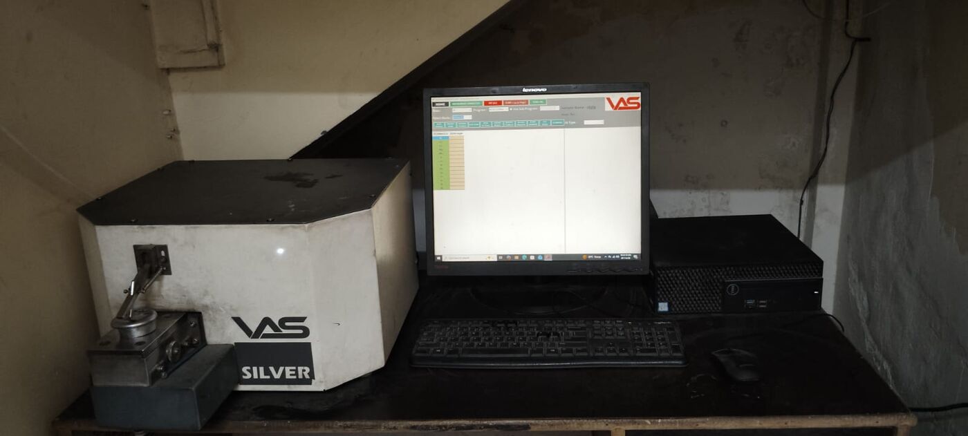 VAS spectrometer and analysis software in Rincaro quality lab